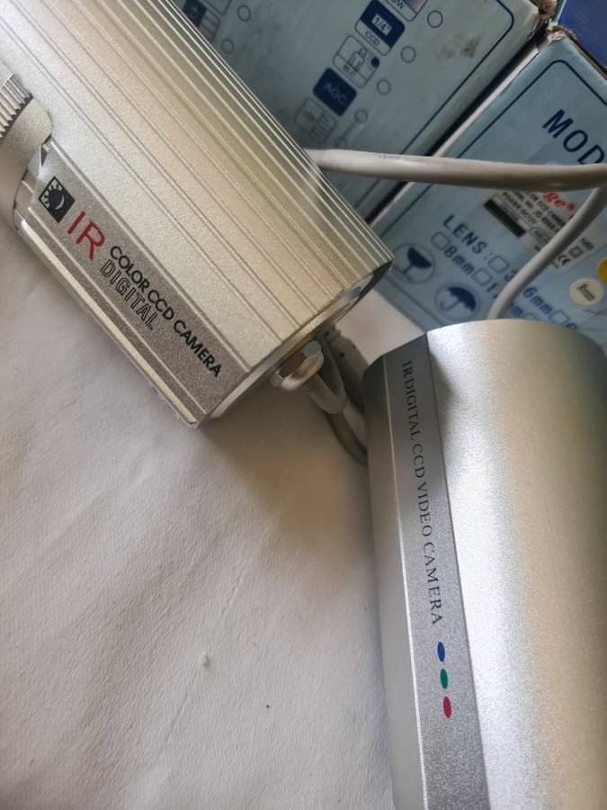 2 x IR COLOR CCD CAMERAS
