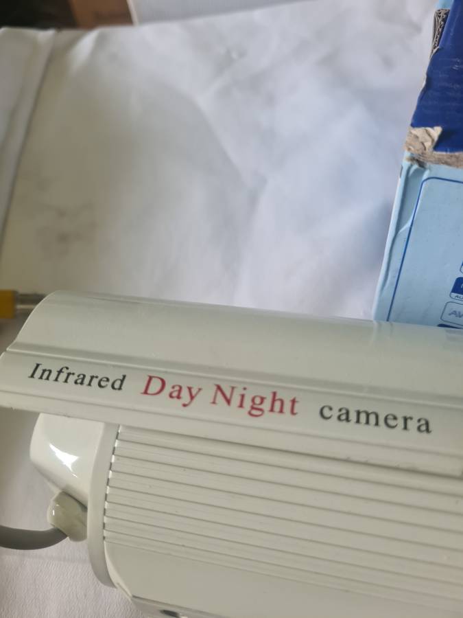 INFRARED DAY/ NIGHT SURVEILLANCE CAMERA