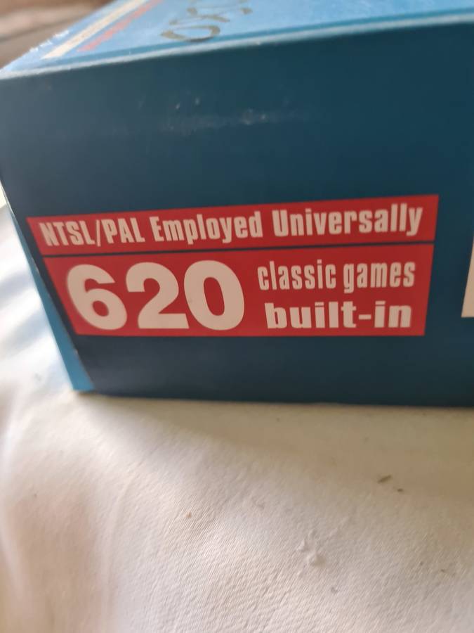 MINI ANNIVERSARY EDITION WITH 620 BUILT IN CLASSIC GAMES