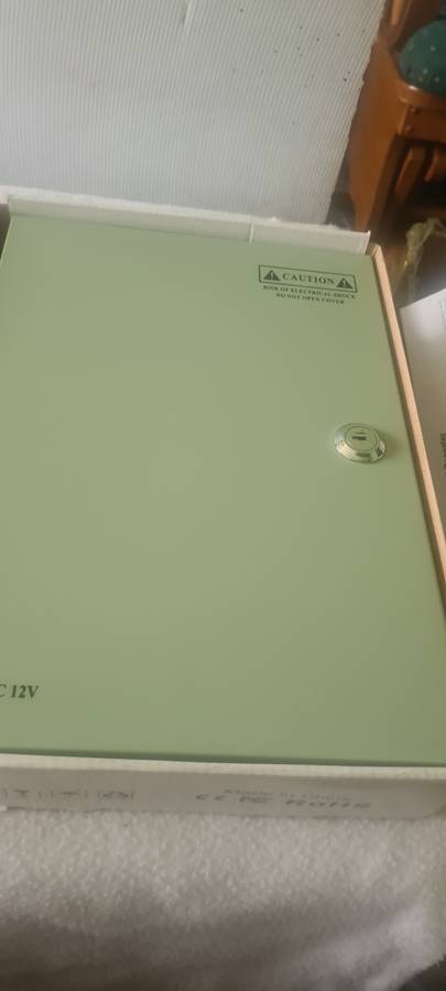 12 VDC ,18 OUTPUT SWITCH MODE CCTV POWER SUPPLY