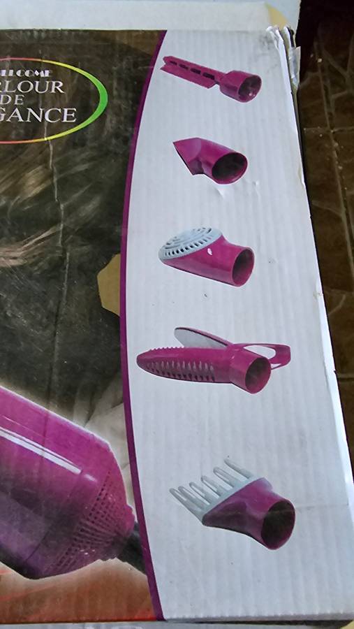 HAIR STYLER WITH 10 ATTACHMENTS
