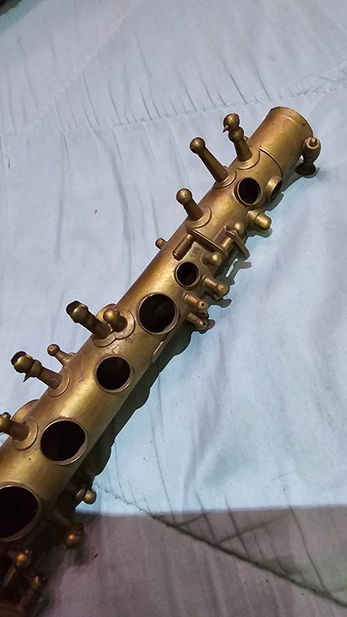 VINTAGE SAXOPHONE FOR DECORATIVE PURPOSE OR REPAIRS