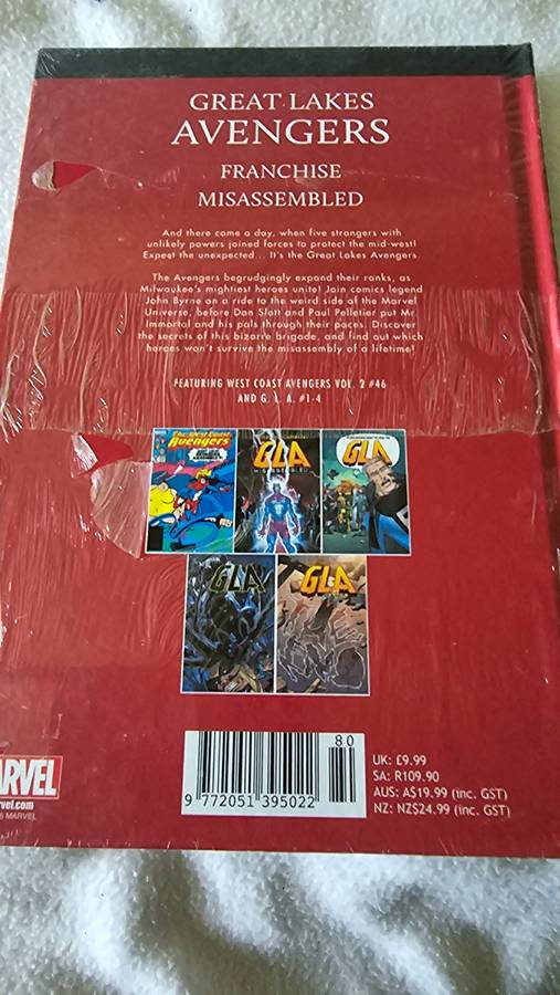 MARVEL SUPERHEROES HARDCOVER COMIC (GREAT LAKE AVENGERS)
