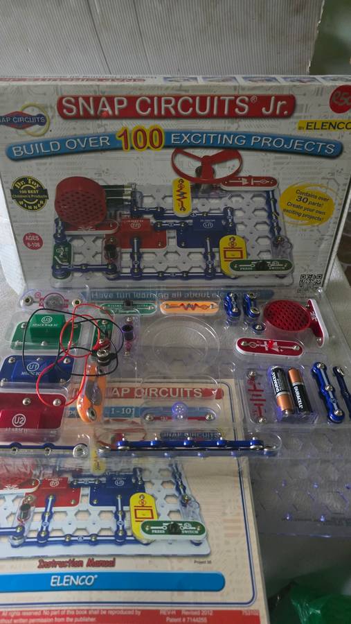 ELECTRONIC SNAP CIRCUIT JNR(BUILD OVER 100 EXCITING PROJECT ( BY ELENCO