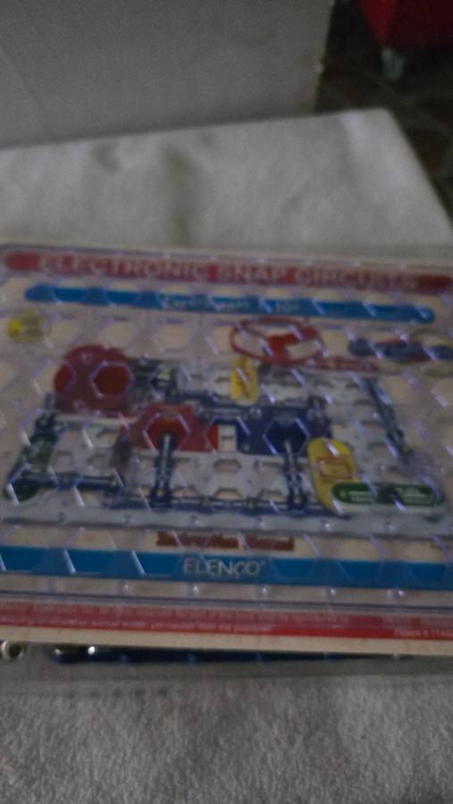 ELECTRONIC SNAP CIRCUIT JNR(BUILD OVER 100 EXCITING PROJECT ( BY ELENCO