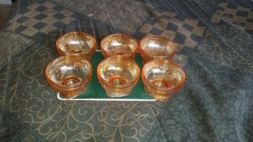 BEAUTIFUL 6 PIECE VINTAGE SELF PATTERNED ICE-CREAM BOWLS-SEE DESCRIPTION