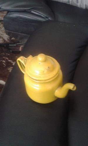CUTE VINTAGE ENAMEL TEAPOT