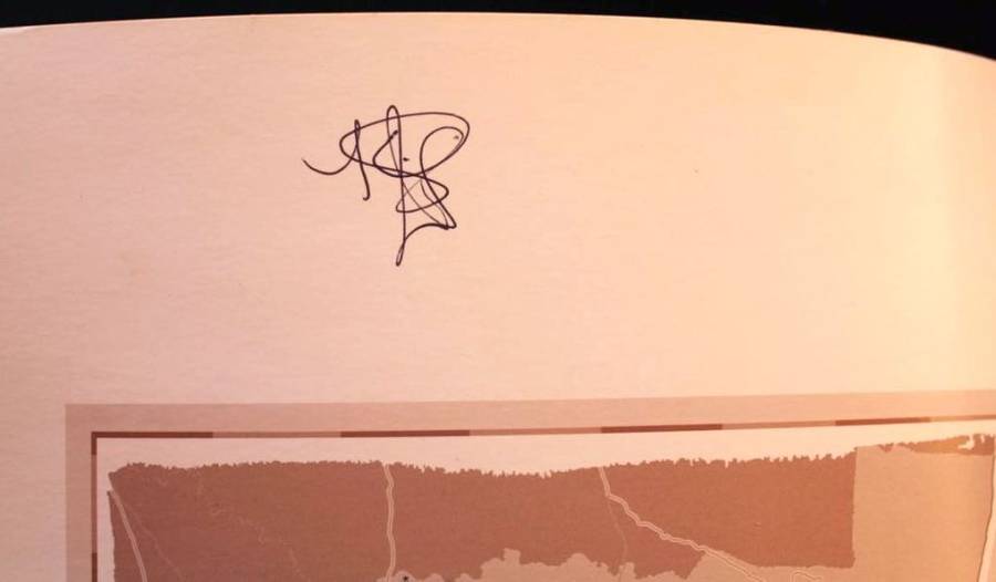 TWENTY SIGNIFICANT HISTORIC BATTLES OF KWAZULU-NATAL - KEN GILLINGS - SIGNED