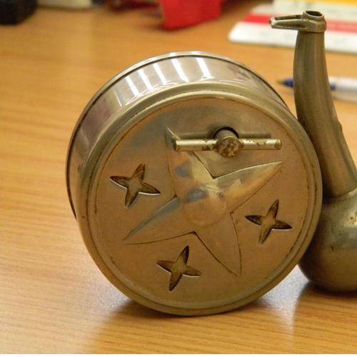 BOTTLE POURER CHIME