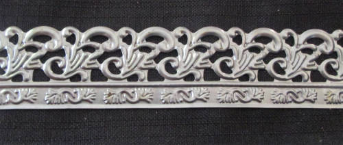 The Velvet Attic - Metal Filigree Border - Scrolls 1 (2.5cm)