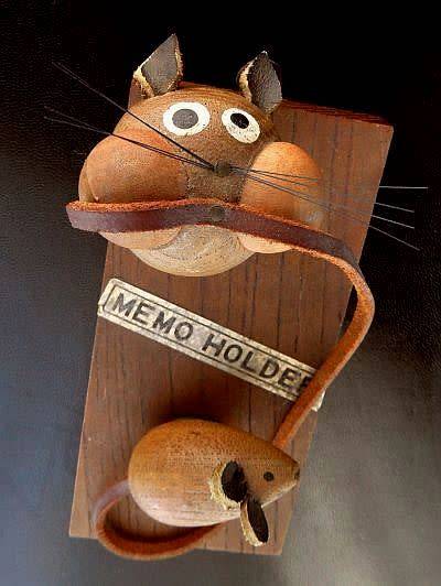 DANISH DESIGN WOODEN/MAGNETIC MEMO HOLDER " CAT AND MOUSE" CA 1950/60's