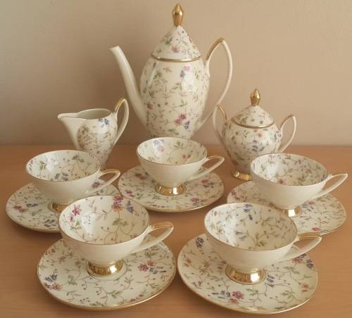 *RARE* Bavarian "Alka" Demitasse Set