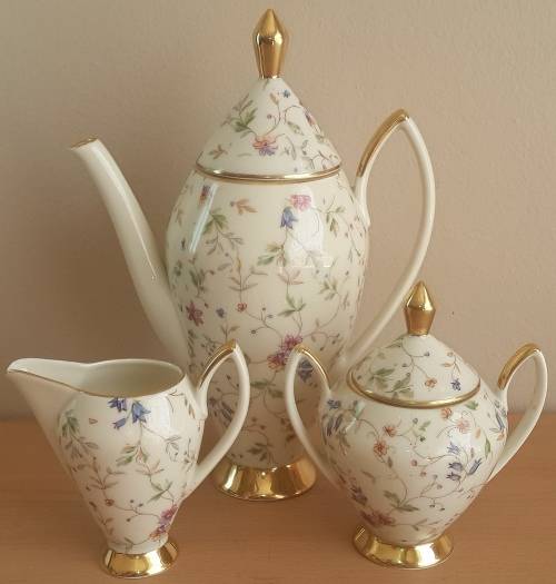 *RARE* Bavarian "Alka" Demitasse Set