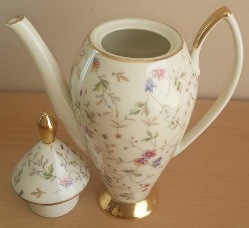 *RARE* Bavarian "Alka" Demitasse Set