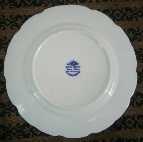 Royal Albert "Connoisseur" Cake/Side Plate