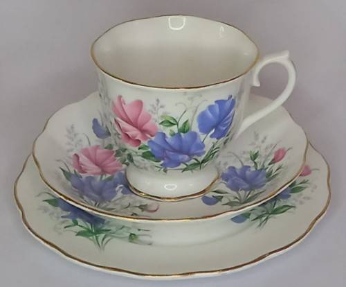 Royal Albert `Sweet Pea` (Friendship Series) Trio *RARE* (4 available)