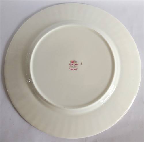 Royal Albert `Moss Rose` Dinner Plate