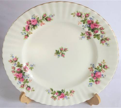 Royal Albert `Moss Rose` Dinner Plate