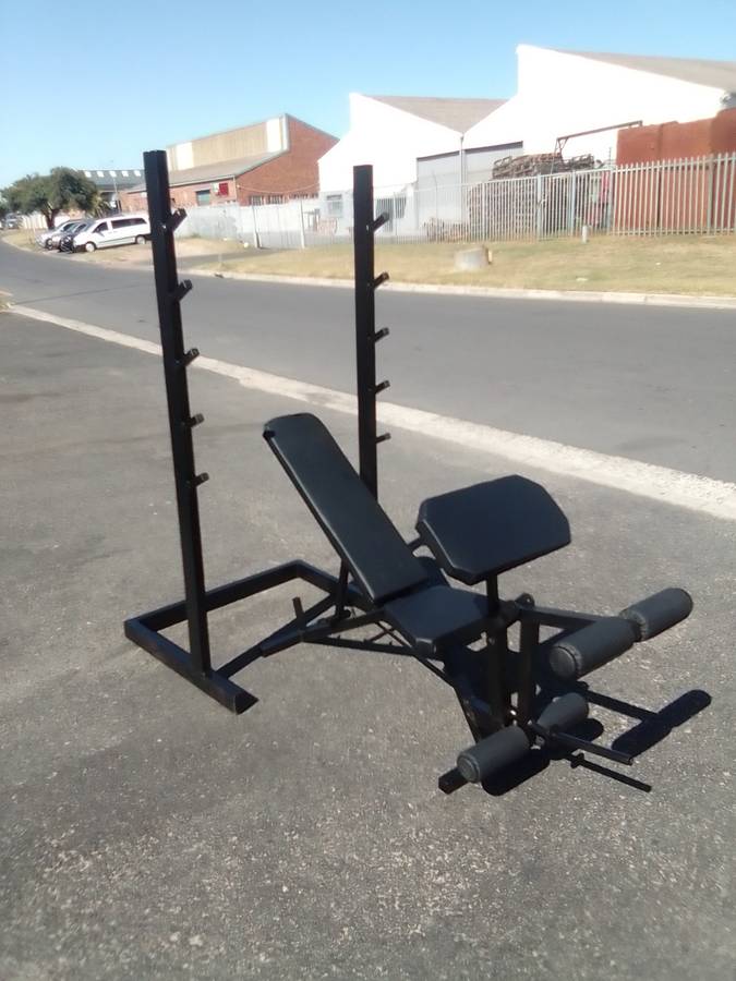 HANZU GYM BENCH AND SQUAT RACK
