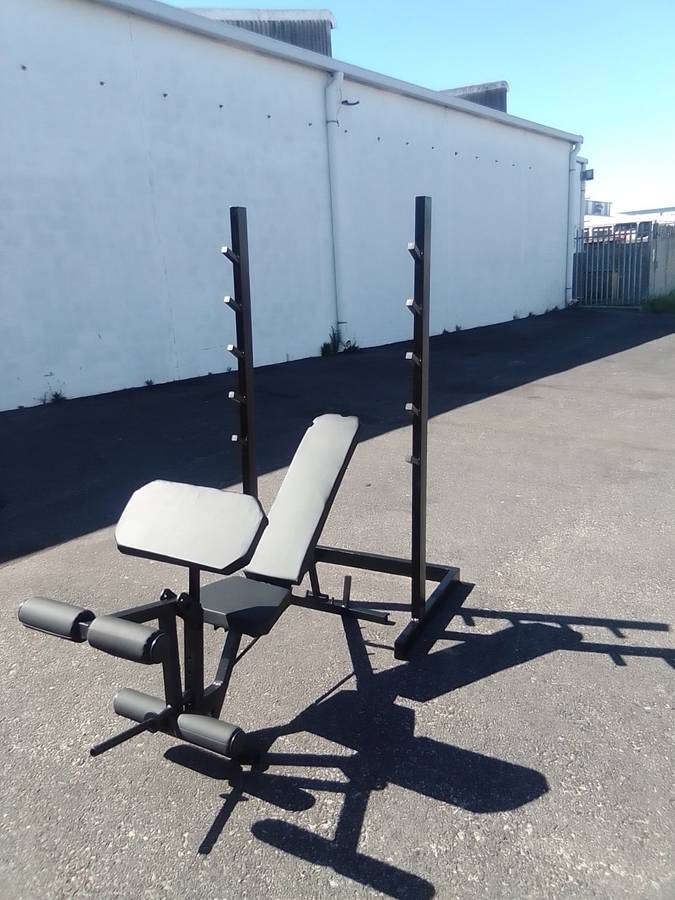 HANZU GYM BENCH AND SQUAT RACK