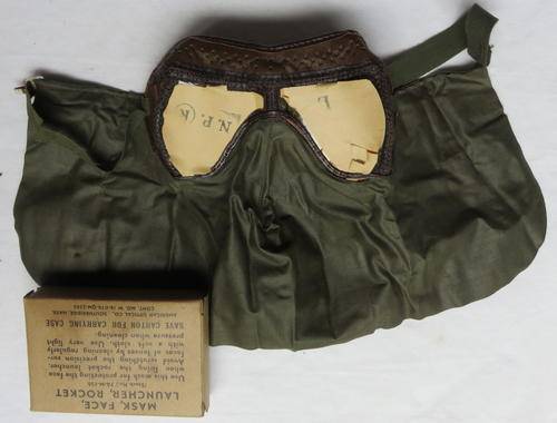 ORIGINAL WW2 BAZOOKA MASK WITH BOX