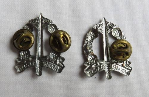 SA CORPS OF MILITARY POLICE COLLAR BADGE PAIR-ONE PIN MISSING