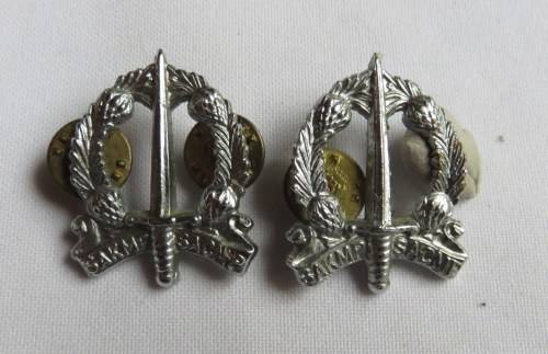 SA CORPS OF MILITARY POLICE COLLAR BADGE PAIR-ONE PIN MISSING