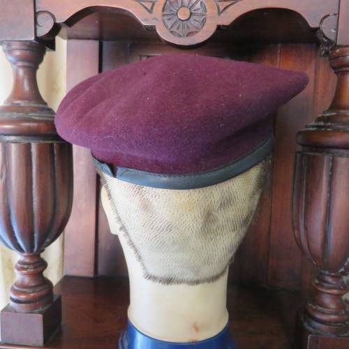 44 PARACHUTE BRIGADE BERET WITH GREY METAL BERET BADGE-APPROVED IN 1984-BERET BADGE WITH 2X SCREW LU