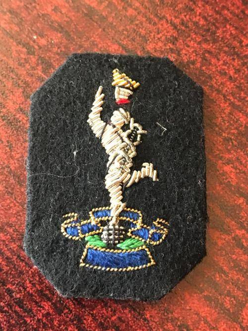 RHODESIAN CORPS OF SIGNALS BULLION SILVER & GOLD EMBROIDERED MESS DRESS ARM BADGE-1972-80