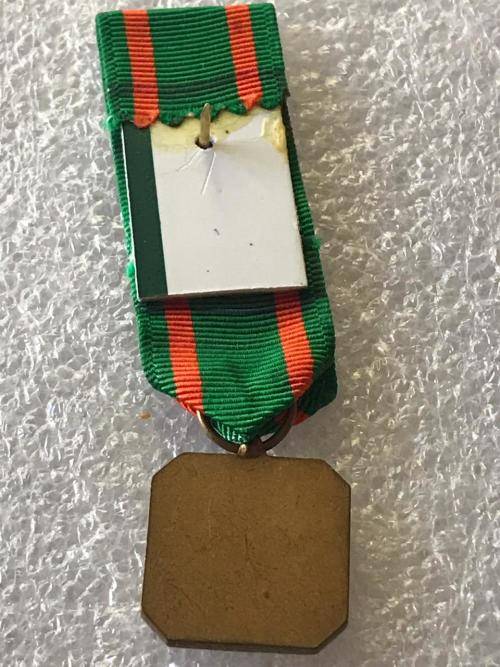 US MINIATURE NAVY ACHVT MEDAL
