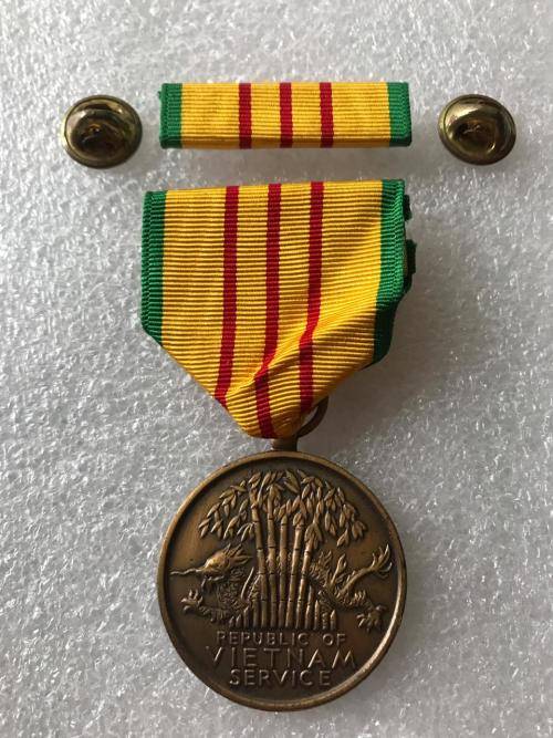 FULL SIZE US VIETNAM SERVICE MEDAL-4 JULY 1965- 30 APRIL 1975