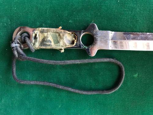 RECCE USED STAINLESS STEEL DAGGER WITH SOME RECCE CAMO TYPE STILL ATTACHED TO IT-TOTAL LENGTH 21.5CM