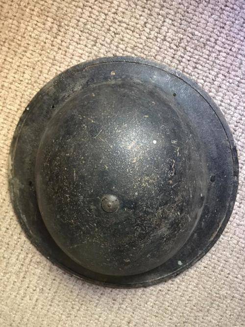 WW2 BRODIE HELMET JAGER BRAND WITH MILITARY MARKINGS & DATED 1942 ON THE INSIDE