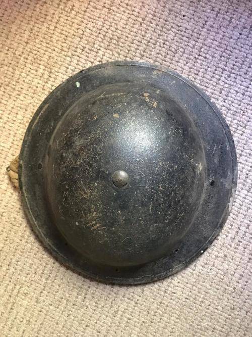 WW2 BRODIE HELMET JAGER BRAND WITH MILITARY MARKINGS & DATED 1942 ON THE INSIDE