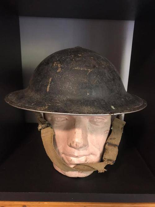 WW2 BRODIE HELMET JAGER BRAND WITH MILITARY MARKINGS & DATED 1942 ON THE INSIDE