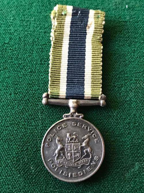 MINIATURE SILVER SA POLICE FAITHFUL SERVICE MEDAL