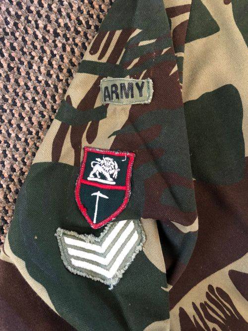 RHODESIAN CAMO TRACKSUIT TOP-SIZE MEDIUM-MEASURES 55CM ARMPIIT TO ARMPIT-MAKERS LABEL AND IN VERY GO