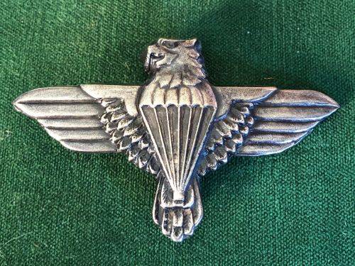 44 PARACHUTE BRIGADE BELT BUCKLE BADGE- 2X SCREW LUGS