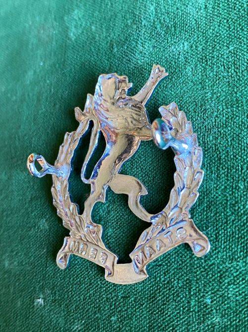 REGT. HIGHVELD CHROME CAP BADGE-WORN FROM 1976- 2 LUGS