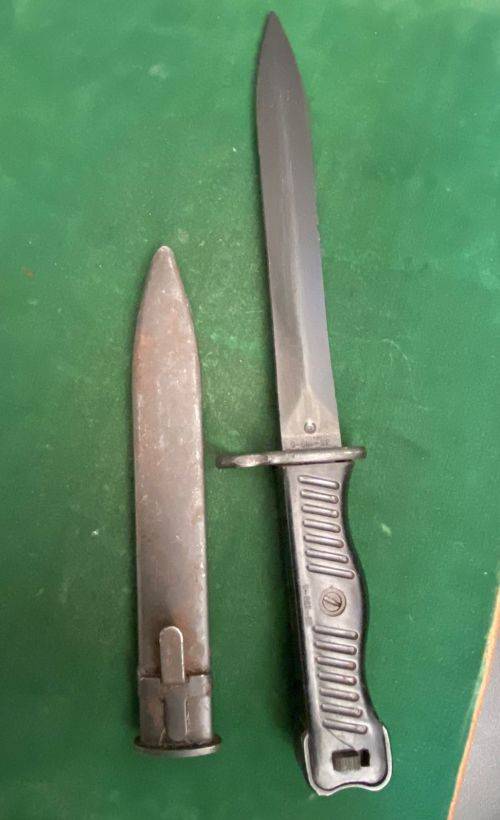 YUGOSLAVIAN M56 BAYONET FOR THE 7,62 M 1956 SUB MACHINE GUN- OVERALL LENGTH 280MM