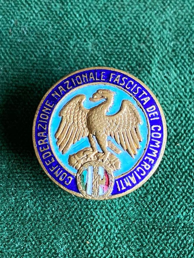 ITALY FASCIST NATIONAL CONFEDERATION OF MERCHANTS BUTTON HOLE BADGE- WW2 ESTABLISHED 1922-DISSOLVED