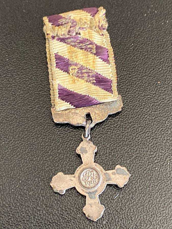 ORIGINAL,MINIATURE DISTINGUISHED FLYING CROSS
