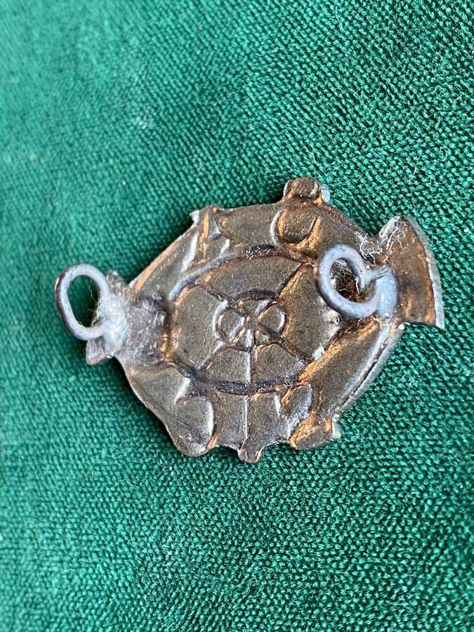 SA SERVICE CORPS,BRASS BADGE-WORN 1916-1918-2 LUGS