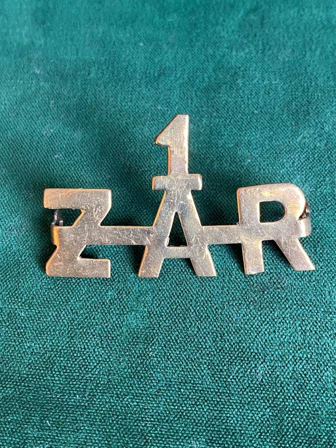 1ST ZUID AFRIKAANS RUITERS TITLE-SHEET METAL - 2 LUGS -WORN 1915-18