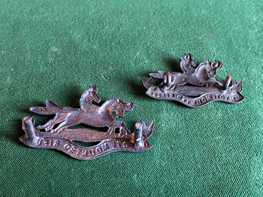 UMVOTI MOUNTED RIFLES CAP AND ONE COLLAR-BLACKENED BRASS-WORN 1939-1945-LUGS INTACT