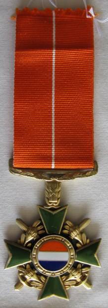 HONORUX CRUX DECORATION GOLD (HCG) FULL SIZE & NUMBERED.