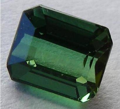 BRILLIANT NATURAL ELECTRIC GREEN TOURMALINE - 0.70 CT