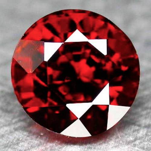 SIZZLING ~ TOP COLOUR NATURAL MANDARIN SPESSARTITE GARNET ~ 1.77 CT ~ VS