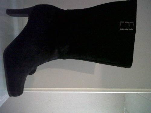 Black boots (size 7)