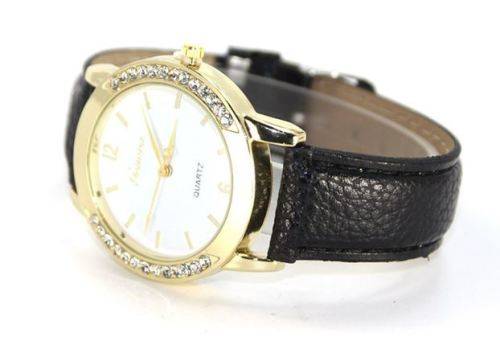 Luxury Leather Geneva Crystal Quartz Wrist Watch in Complimentary Gift Box